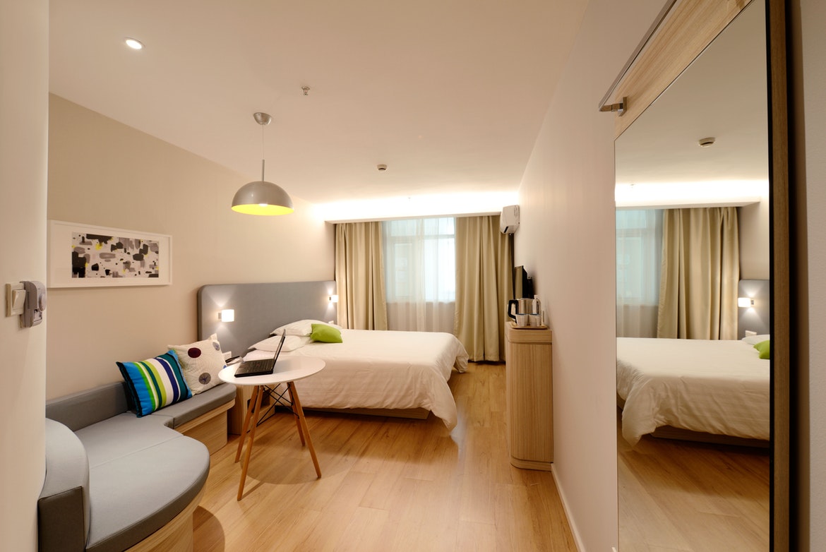 apartment-bed-bedroom-271624